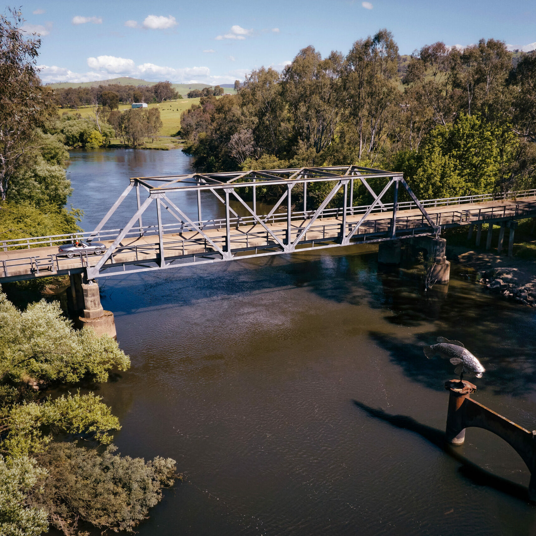 Bridge on The Great River Road spanning part of the 155 km scenic drive between the Upper Murray River and the Snowy Mountains, connecting Bellbridge in North East Victoria to Khancoban.